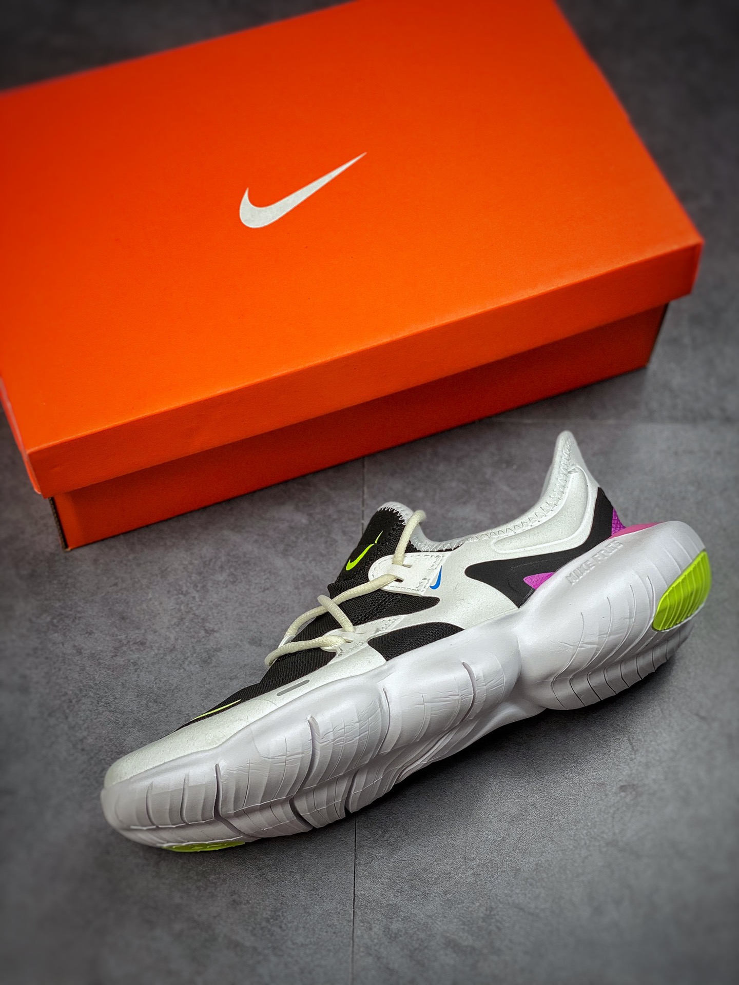 160 Nike Free RN Flyknit 赤足5.0二代轻跑鞋 AQ1289-100