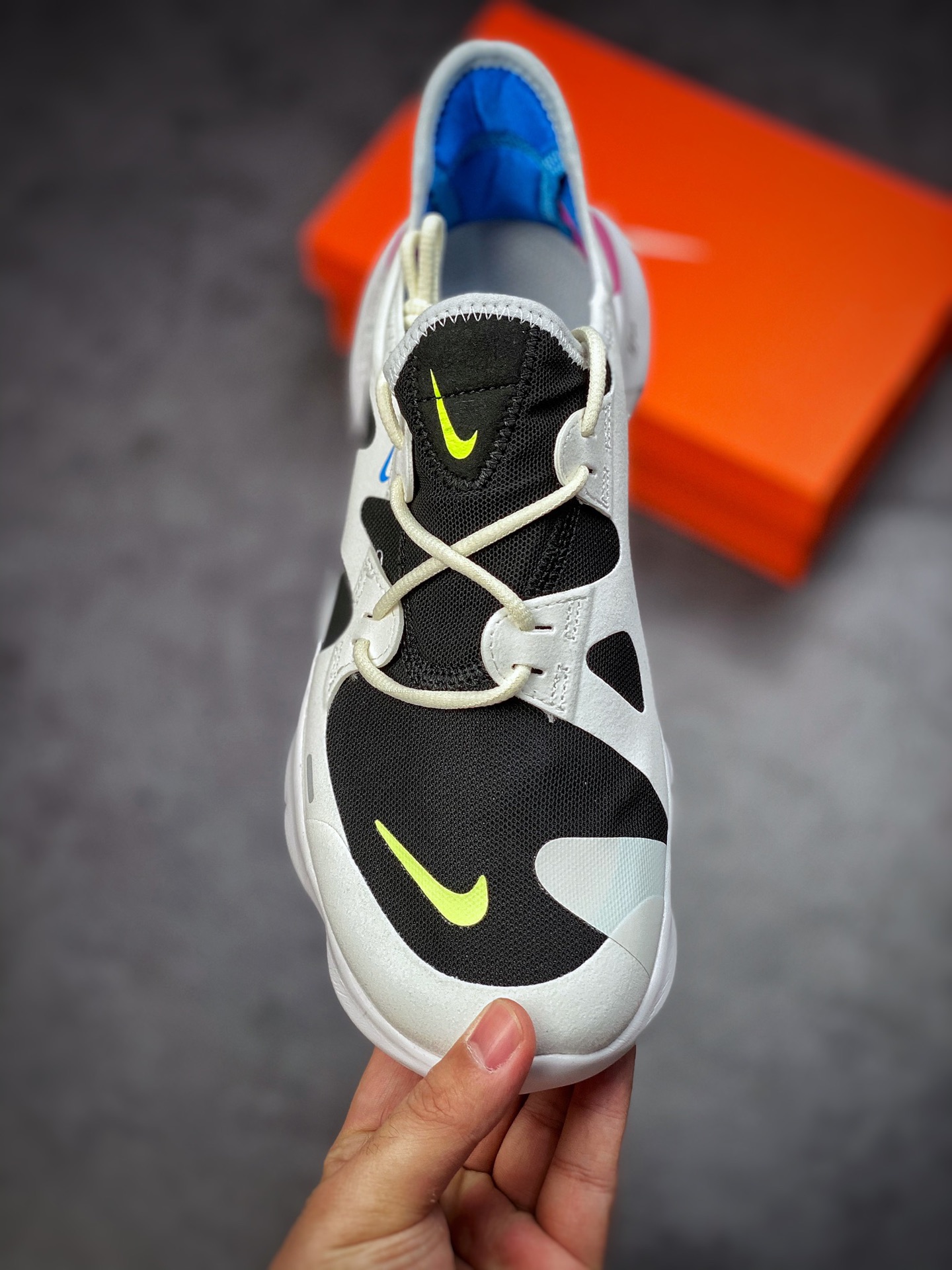 160 Nike Free RN Flyknit 赤足5.0二代轻跑鞋 AQ1289-100