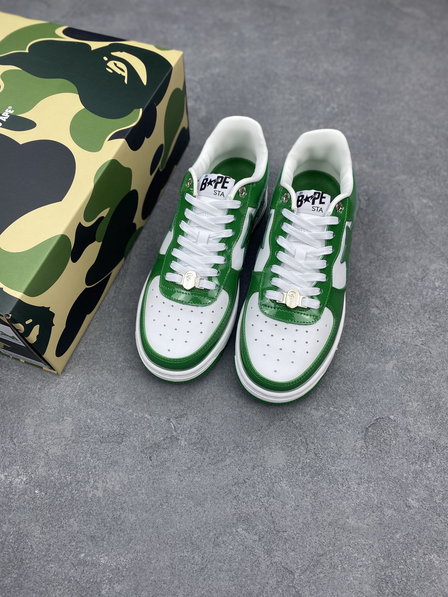 BAPE Sk8 Sta Green & White Low-Top Sneakers - Classic Street Style 9 i1651912497 2950 7