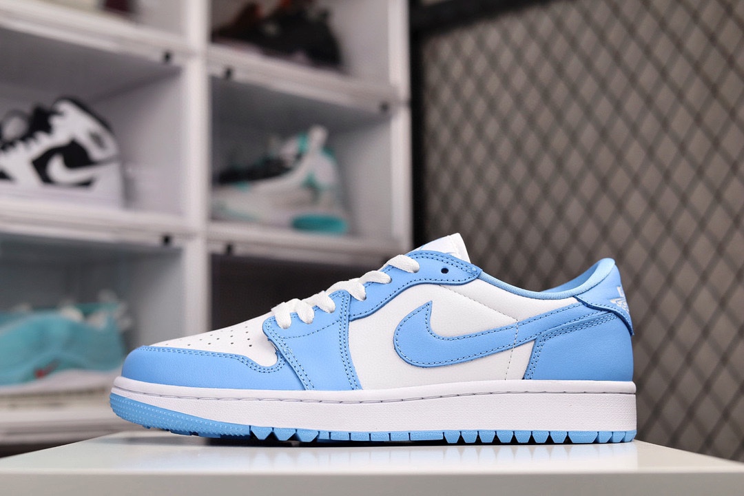 H0 公司级 Air Jordan 1 Low Golf 全新系列 蓝色这款Air Jordan 1 Low高尔夫版采用全白色滚花皮革鞋面，鞋舌、鞋垫和鞋跟上带有皮革 Swooshes 和同色系品牌标识。纯白色橡胶鞋底完善了设计668PQ