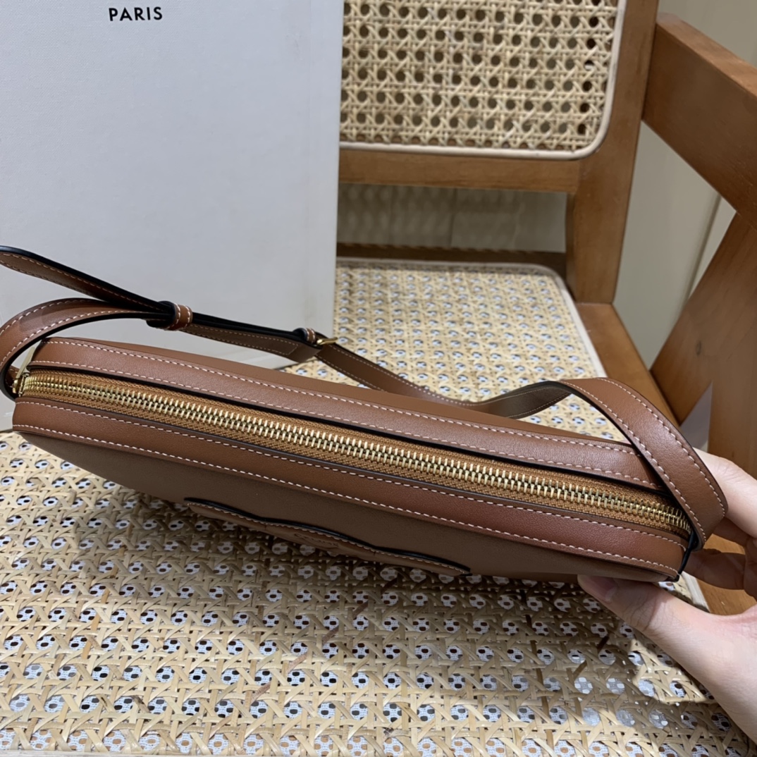 CELINE CAMERA SHOULDER 26CM BAG 199183焦糖色