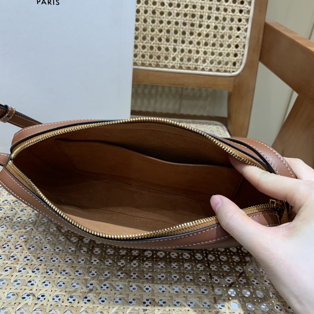 CELINE CAMERA SHOULDER 26CM BAG 199183焦糖色