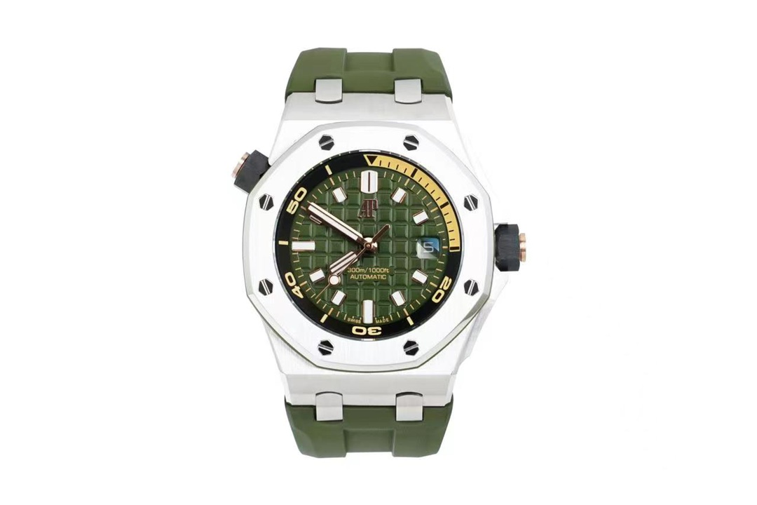 新款15720Calibre 4308自动上链机芯腕表