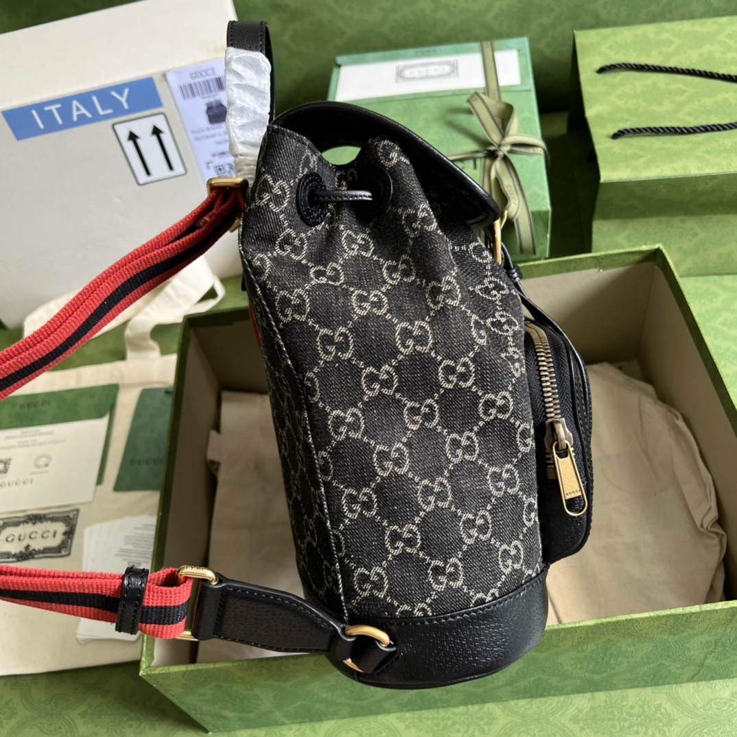 配全套原厂绿盒包装GG丹宁面料是品牌手袋和成衣系列中广泛采用的一种经典材质在古驰爱的进行曲时装系列中这种