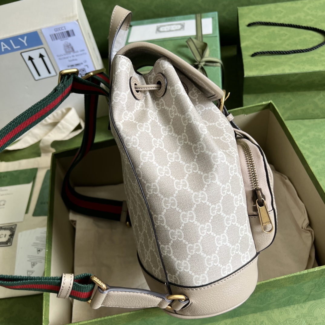 配全套原厂绿盒包装GG面料是品牌手袋和成衣系列中广泛采用的一种经典材质在古驰爱的进行曲时装系列中这种高辨
