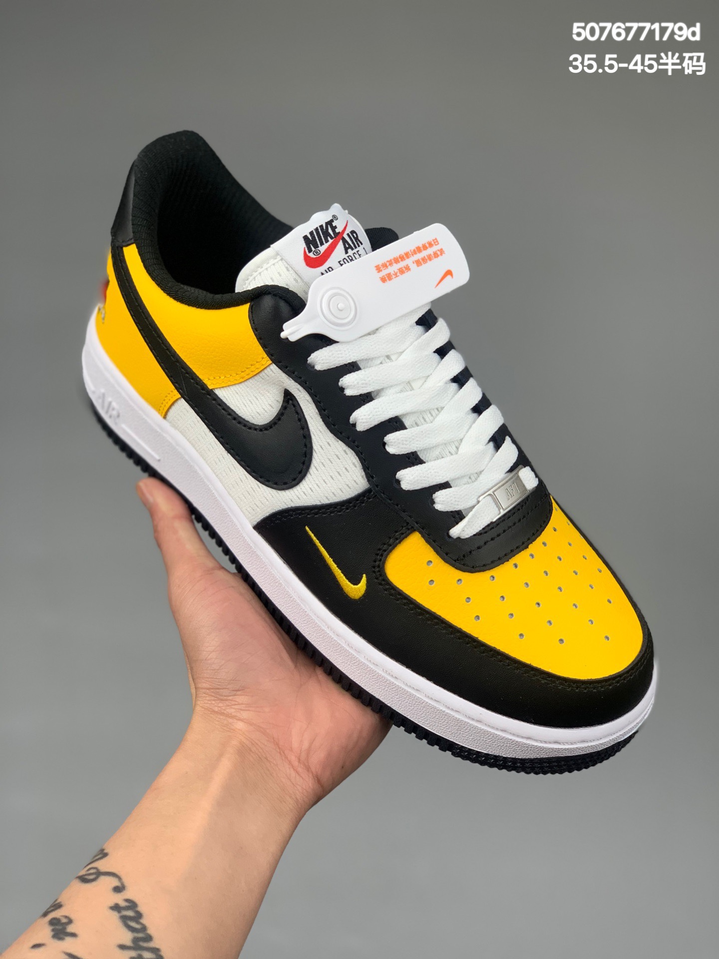 
Nike Air Force 1 Low ’07 空军一号低帮经典百搭休闲运动板鞋
官方同步 原装级别 原楦头原纸板  打造纯正空军版型#专注外贸渠道  全掌内置蜂窝气垫 #原盒配件 原厂中底钢印、拉帮完美
货号：DQ7775 700
尺码：35.5 36 36.5 37.5 38 38.5 39 40 40.5 41 42 42.5 43 44 4.5 45
编码：507677179d