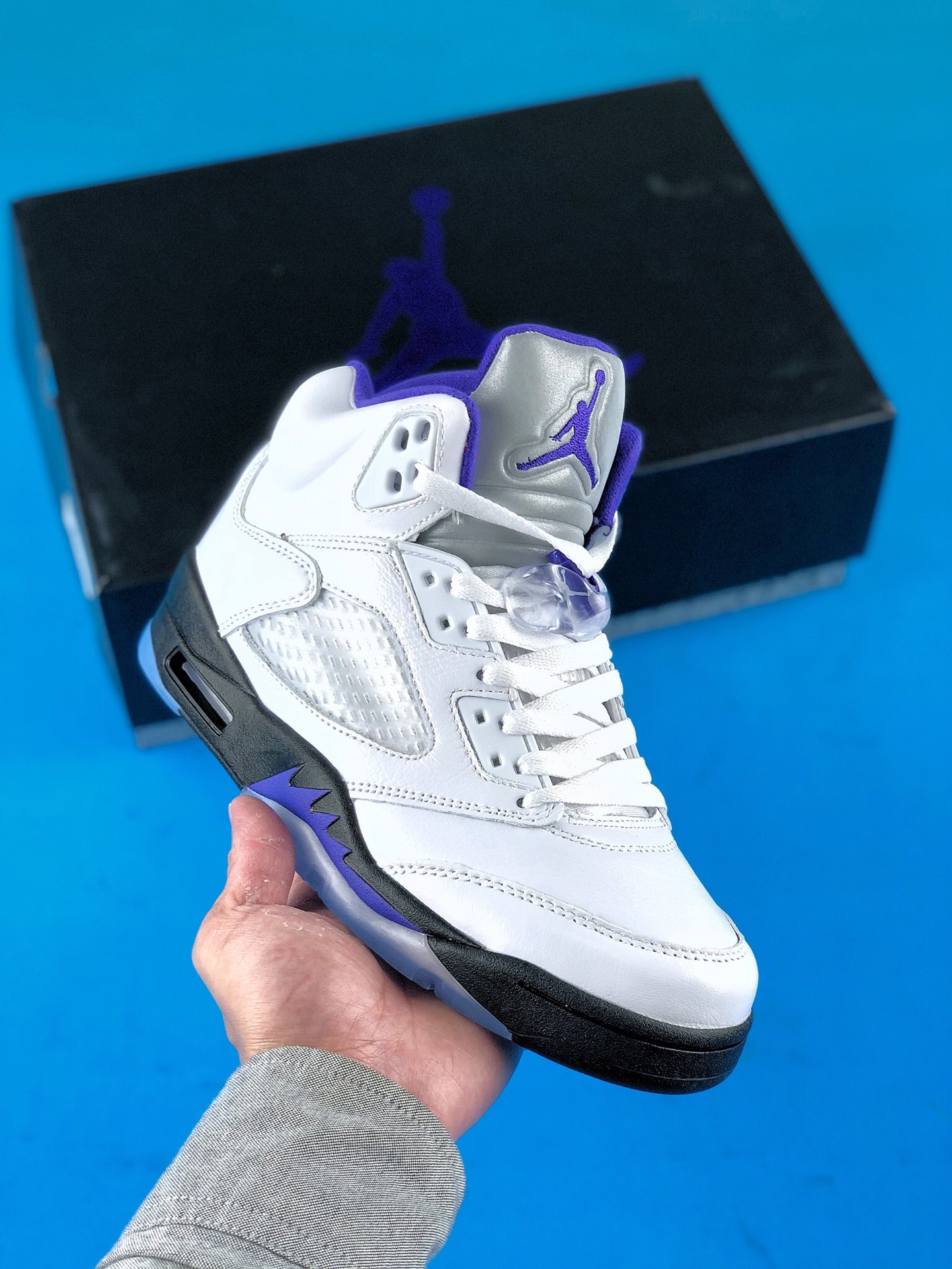 本地自取 核心放店
Air Jordan 5 