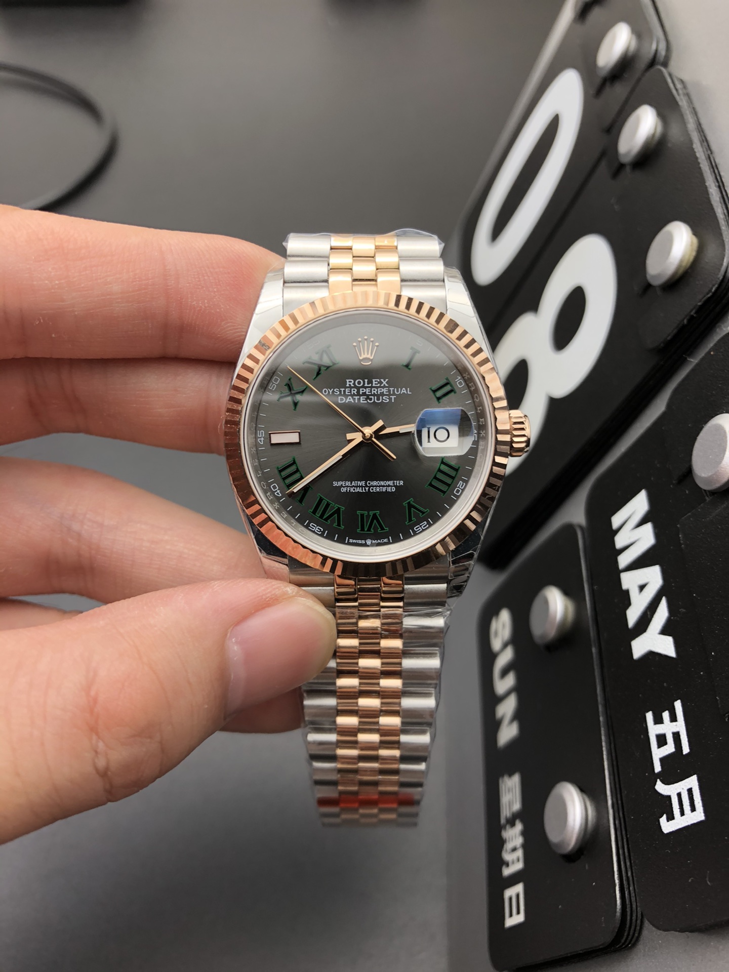 Rolex 42 36间金绿箩