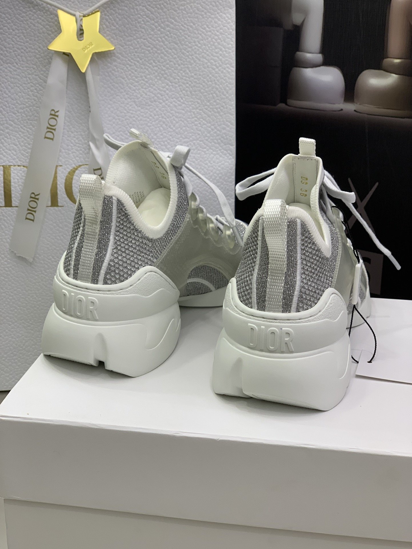 Dior经典厚底系带小白鞋迪奥春夏新