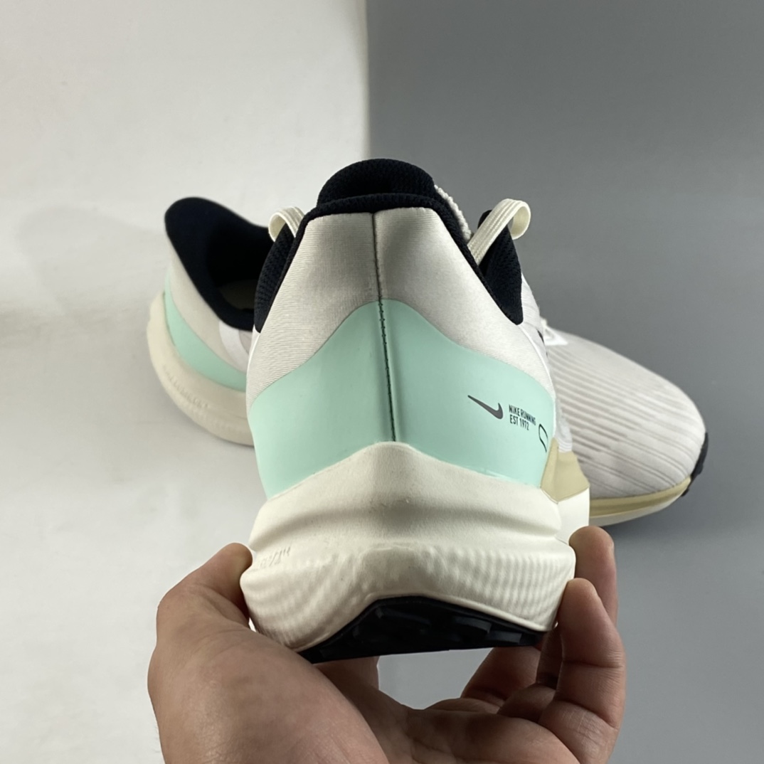 P190 Nike Zoom Winflo 9 登月新款运动休闲缓震跑步鞋 DV9121-011