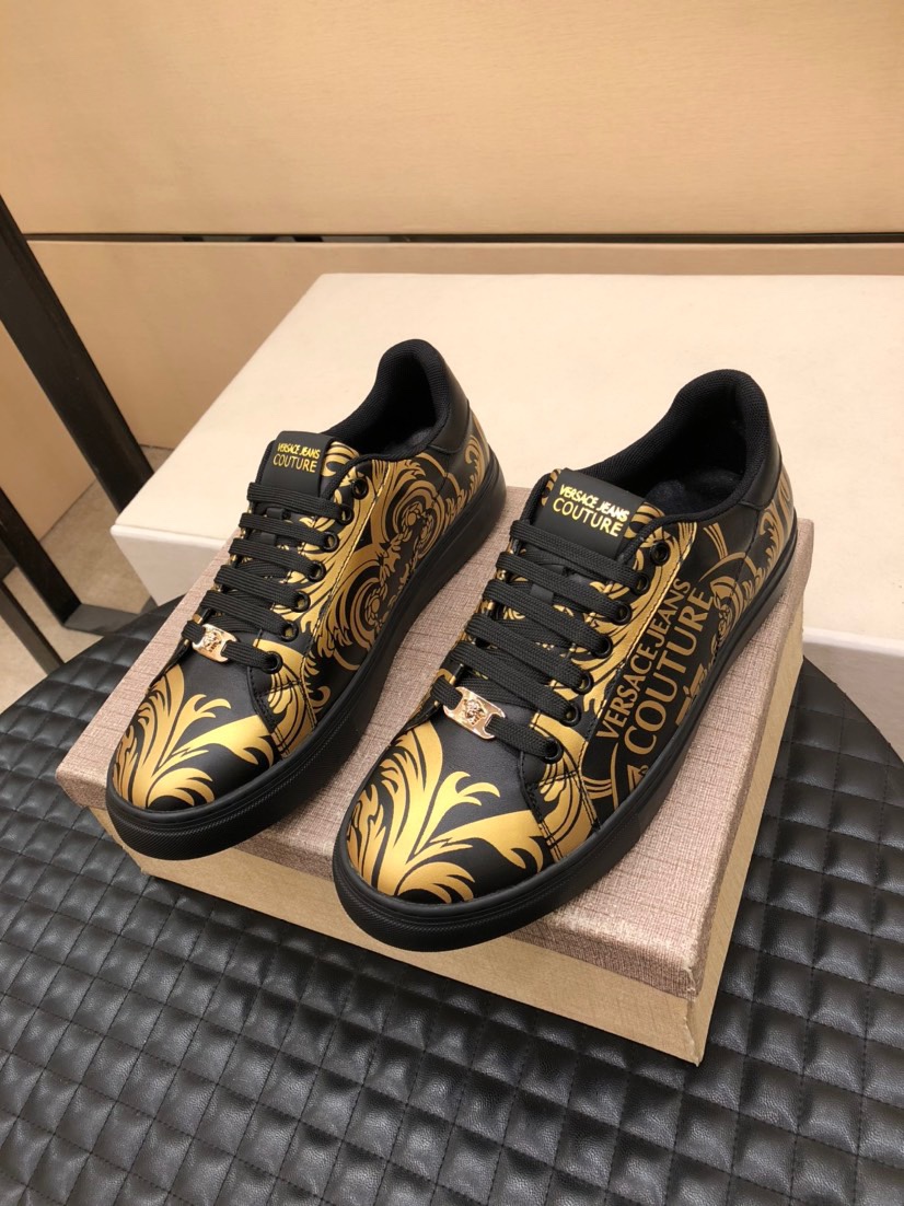 I5  范思哲休闲鞋，透气舒适，行走方便，潮男百搭之款，鞋面顶级进口专属牛皮打印图案➕真皮内里➕橡胶耐磨大底 超级舒服。