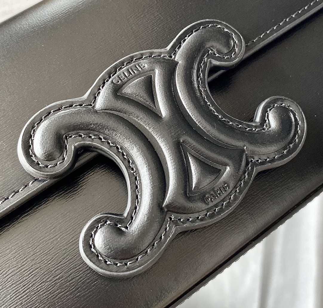 CELINE赛琳CUIR TRIOMPHE 凯旋门链条肩背包199242