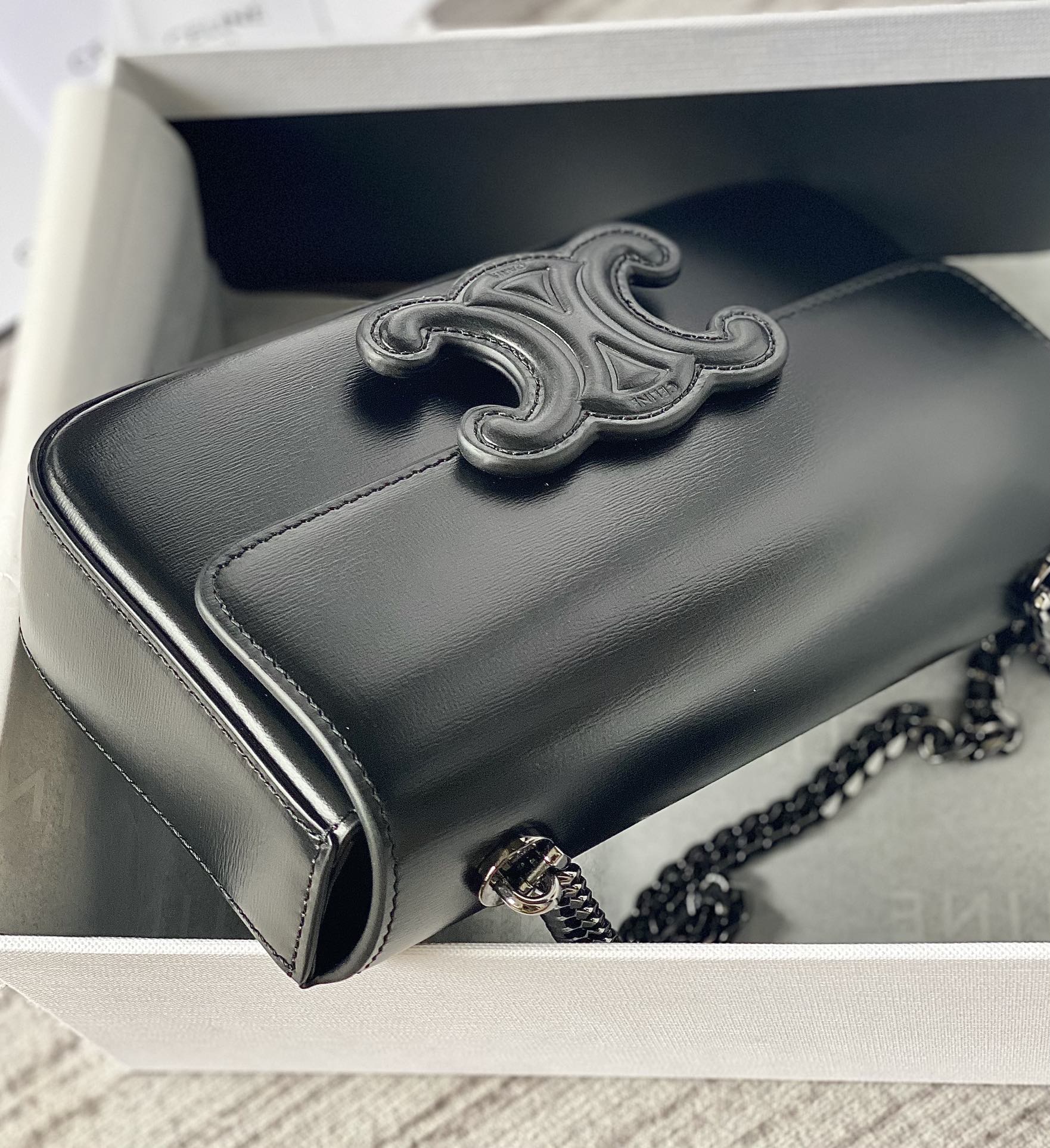 CELINE赛琳CUIR TRIOMPHE 凯旋门链条肩背包199242