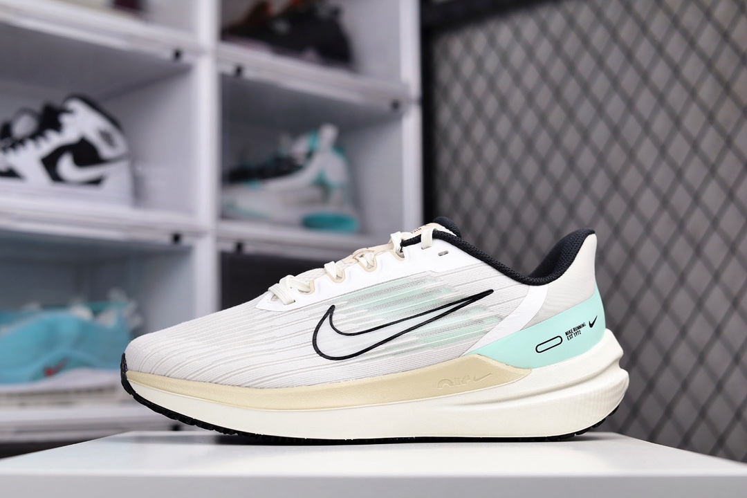 H0 Nike Air Zoom Winflo 9 白浅黄蒂夫尼绿该鞋款采用改良版网眼布和增加泡棉设计，专为驾驭耐力跑而设计出色的缓震性能可助力你心无旁骛专注跑步×773XX