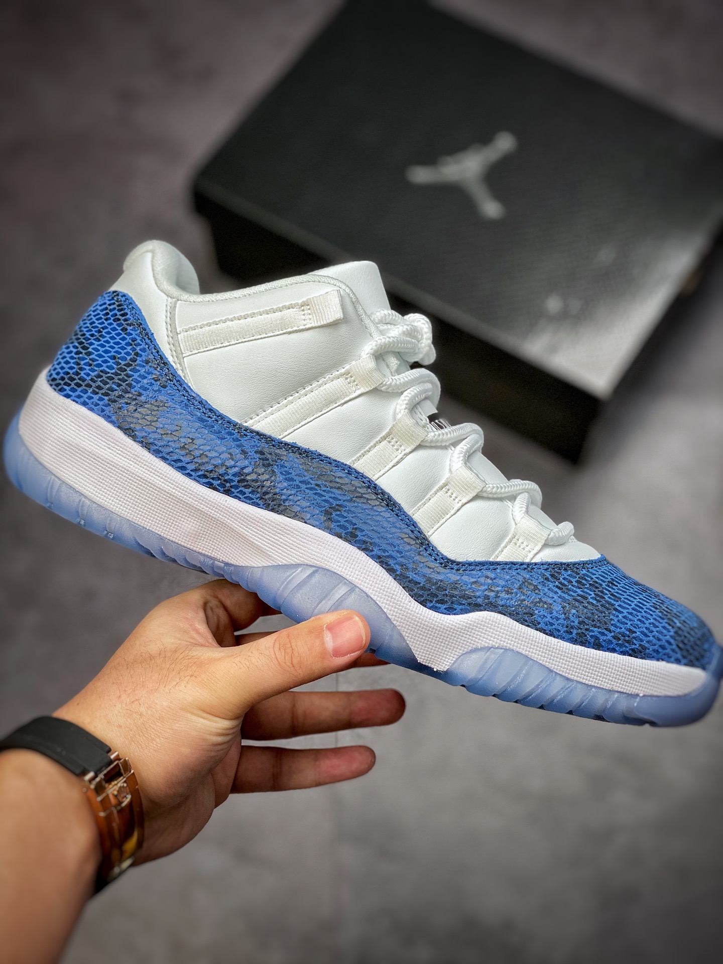 330 #完美打造 Air Jordan AJ11 Low 蓝蛇纹 CD6846-102