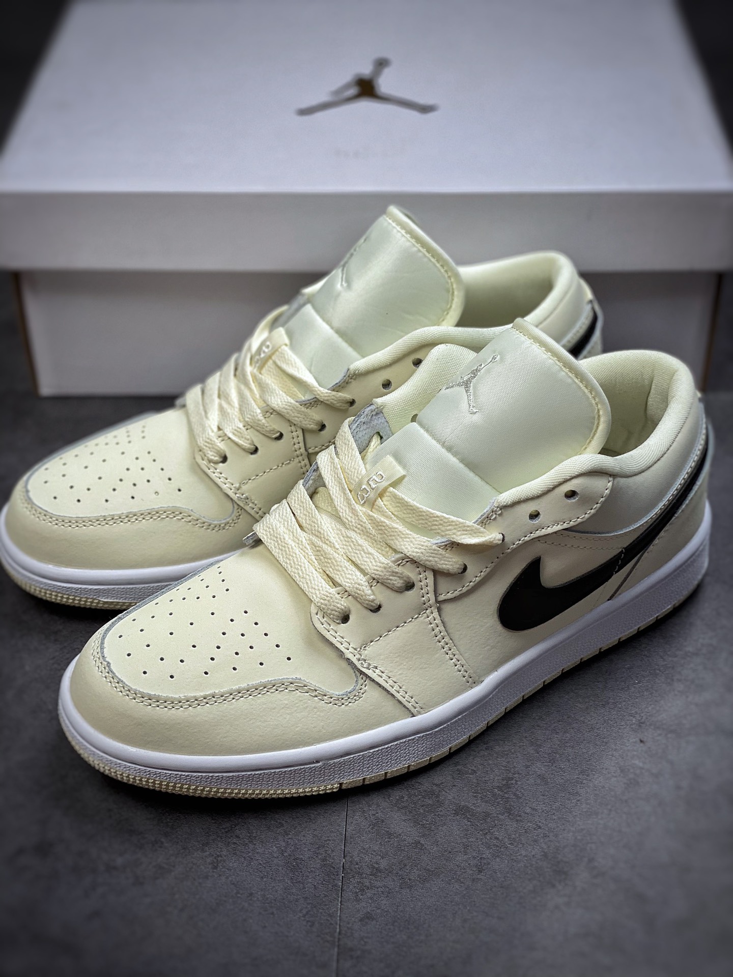 200 Air Jordan 1 Low 椰奶白 AJ1乔1低帮休闲板鞋DC0774-121