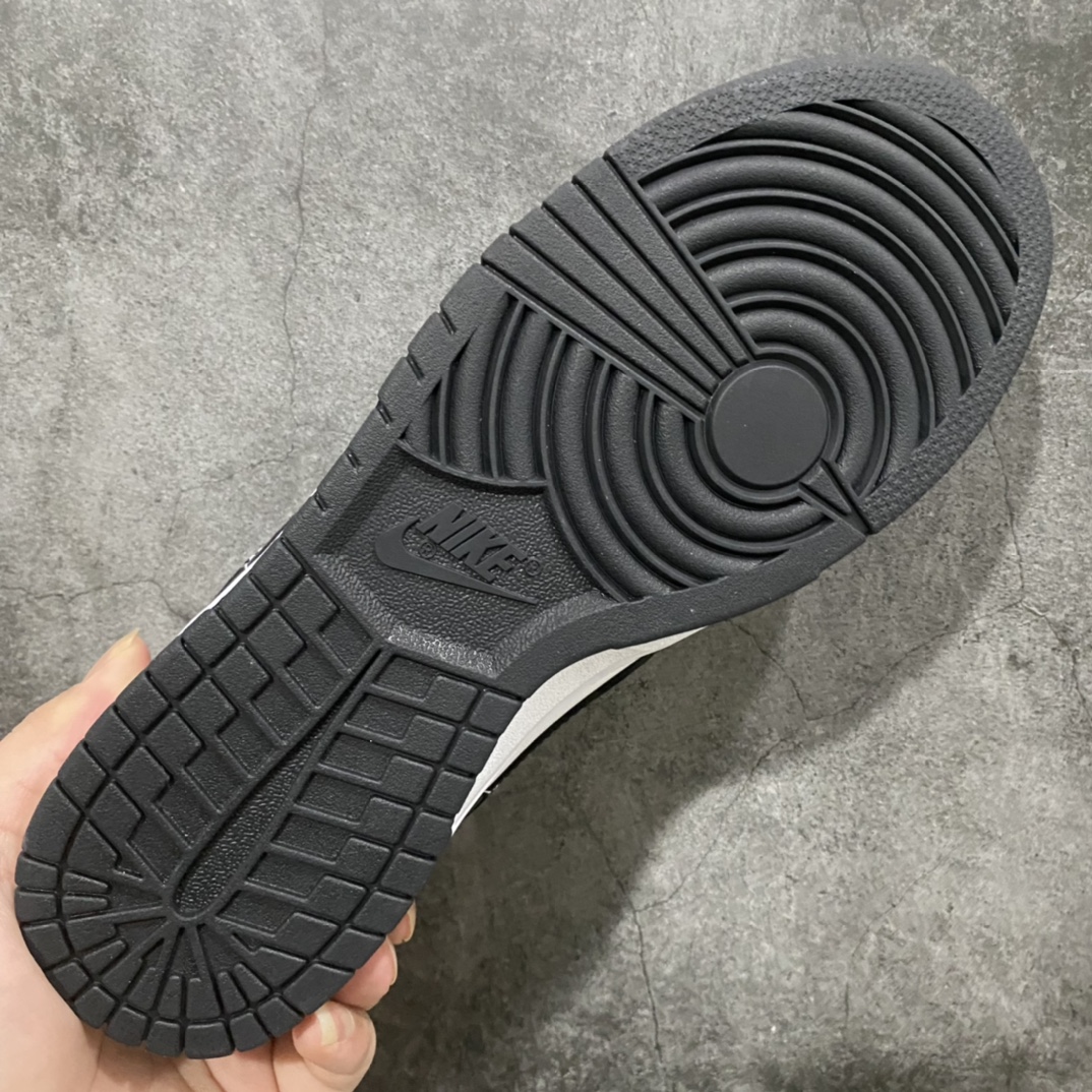 图片[9]-FC天花板级别 市场最强版 NK SB Dunk Low Retro Black “黑白熊猫” 欢迎对比任何市售版本！一切仅还原原鞋品质！ 材料！版型！细节全部市场最顶尖工艺 图片拍不出实物那种惊艳的感觉 大哥们可以报货来看品质 顶尖工艺 市场货没有可比性！ 货号： DD1391-100 尺码：36 36.5 37.5 38 38.5 39 40 40.5 41 42 42.5 43 44 44.5 45 46 47.5-选品中心