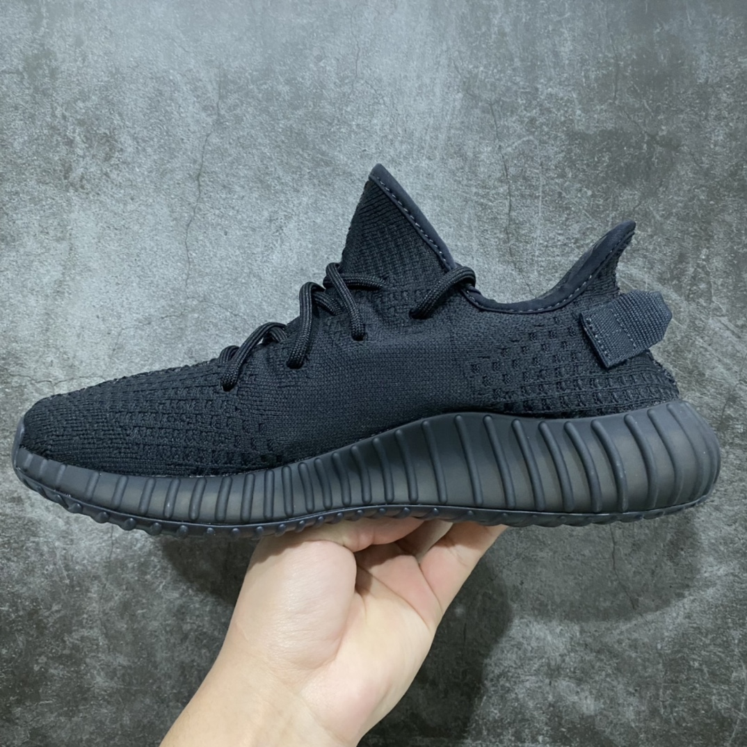 图片[2]-S2版本Yeezy350\’\’Onyx \” 黑鱼丝 HQ4540 巴斯夫原料大底 脚感非常舒适 价格定位十分亲民 可以零售高价的版本 值得推荐 尺码：36 36.5 37 38 38.5 39 40 40.5 41 42 42.5 43 44 44.5 45 46 47 48-选品中心