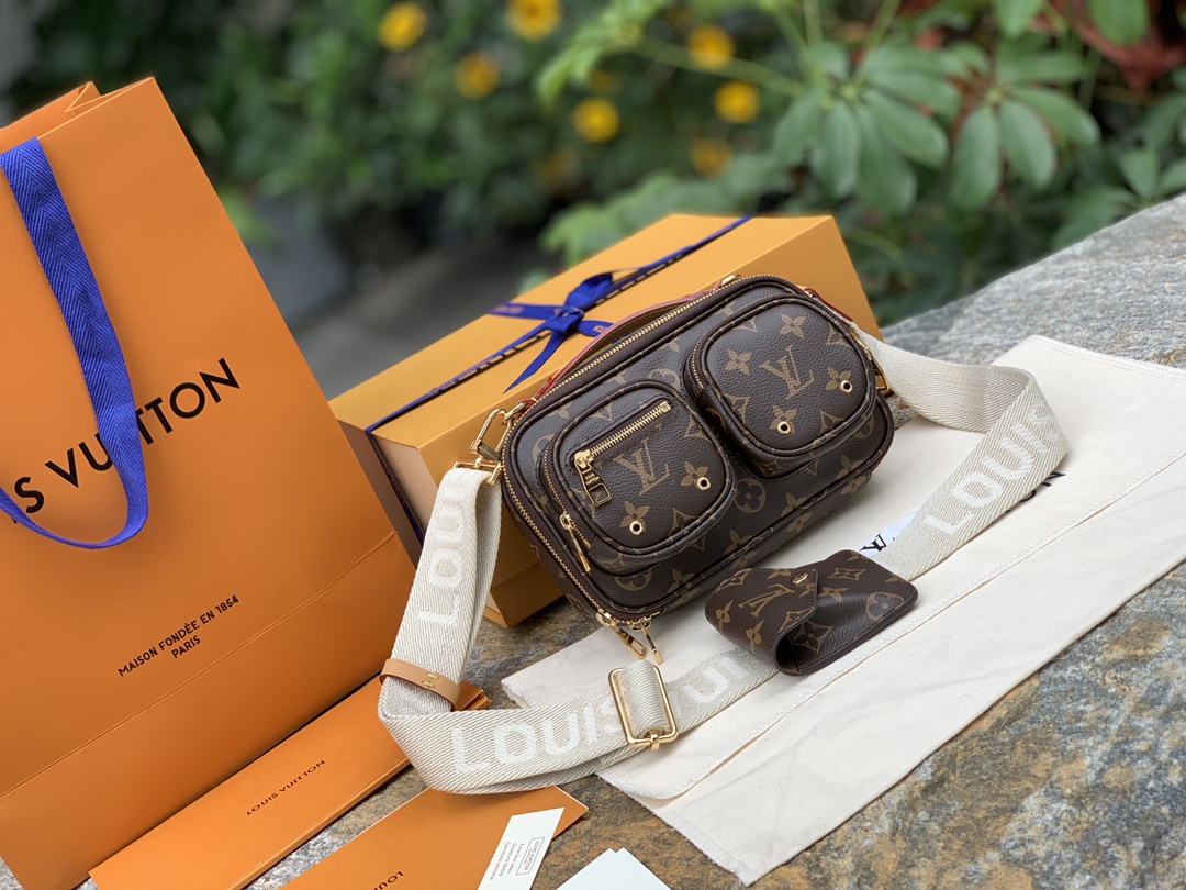 🌼 m80446尺寸18 x 11 x 10CM热门To🌼、柜上永远买不到、一直被点名的UTILITY 