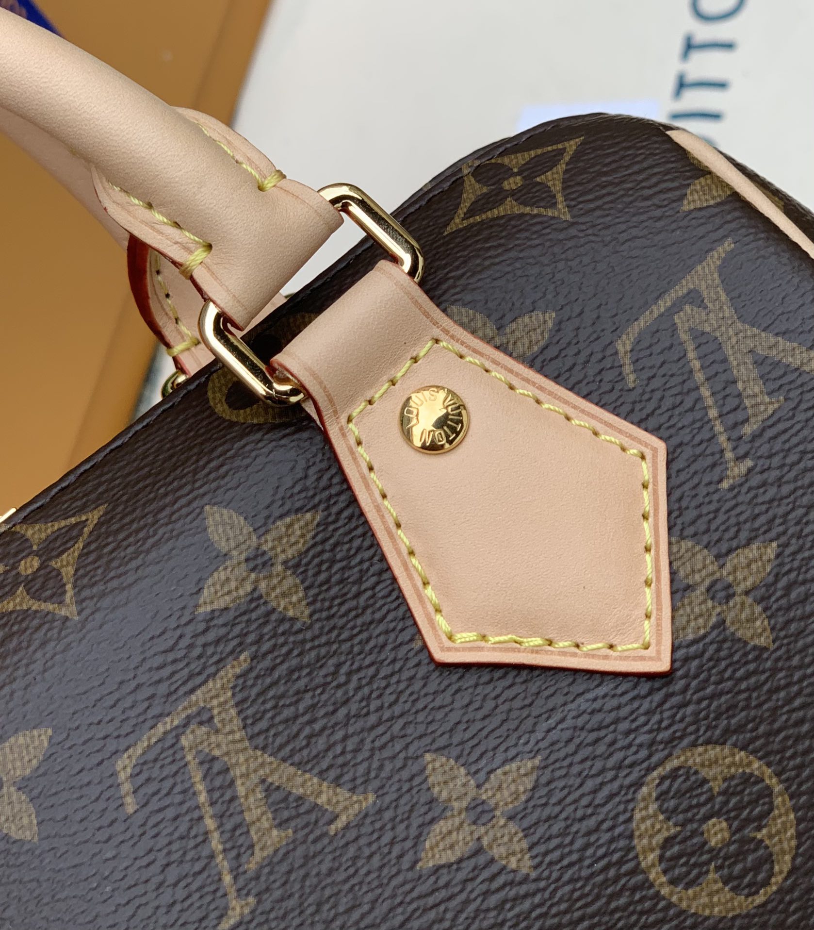 🌼 m45957白肩带尺寸20 x 13 x 12CM原厂渠道货！新出的20CM枕头彩色织带肩带的搭配又