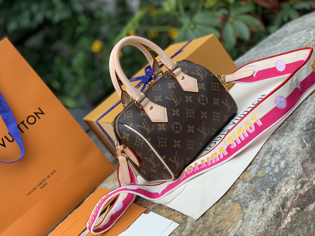 🌼 m45948粉肩带尺寸20 x 13 x 12CM百分百原厂货！S🌼Peedy Bandoulièr