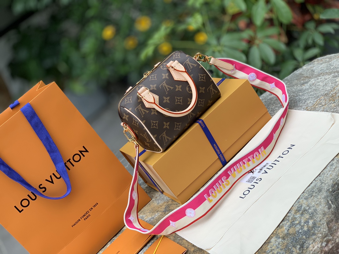 🌼 m45948粉肩带尺寸20 x 13 x 12CM百分百原厂货！S🌼Peedy Bandoulièr