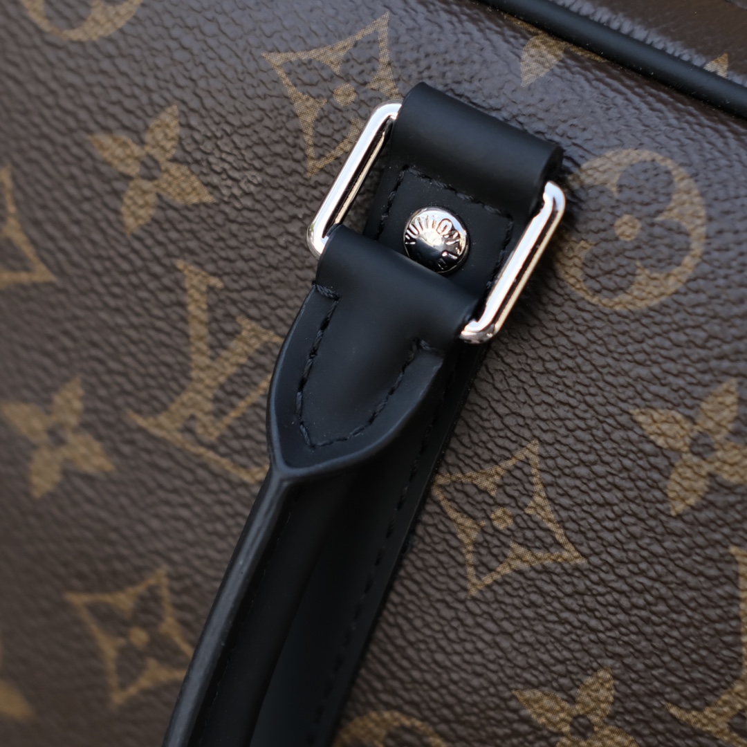 🌼 m52005尺寸35 x 27 x 6 CM正宗海外渠道！老花款第一眼就种草了的包包，它应该是今年众