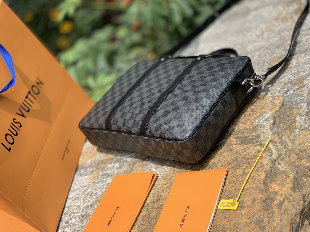 🌼 m41478尺寸35 x 27 x 6 CM代理们都关注的品质：咱们进口原厂渠道好物，任何角度看每一