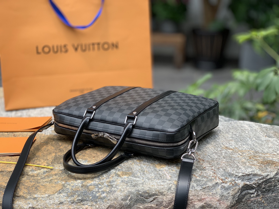 🌼 m41478尺寸35 x 27 x 6 CM代理们都关注的品质：咱们进口原厂渠道好物，任何角度看每一