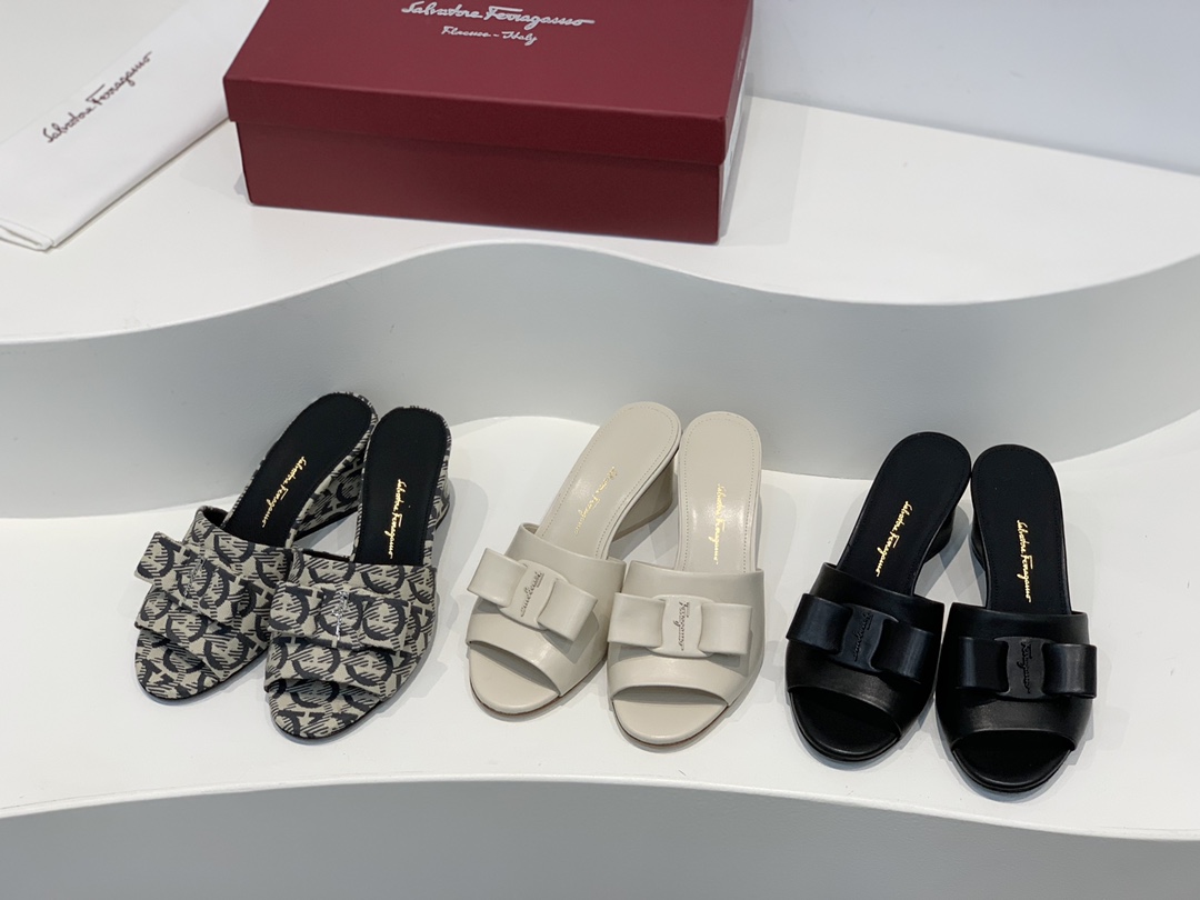 [Ferragamo Women
