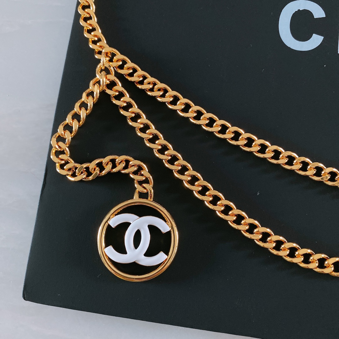 chanel spring and summer new fragrance metal and resin gold and white, pink, black brass gold metal one size