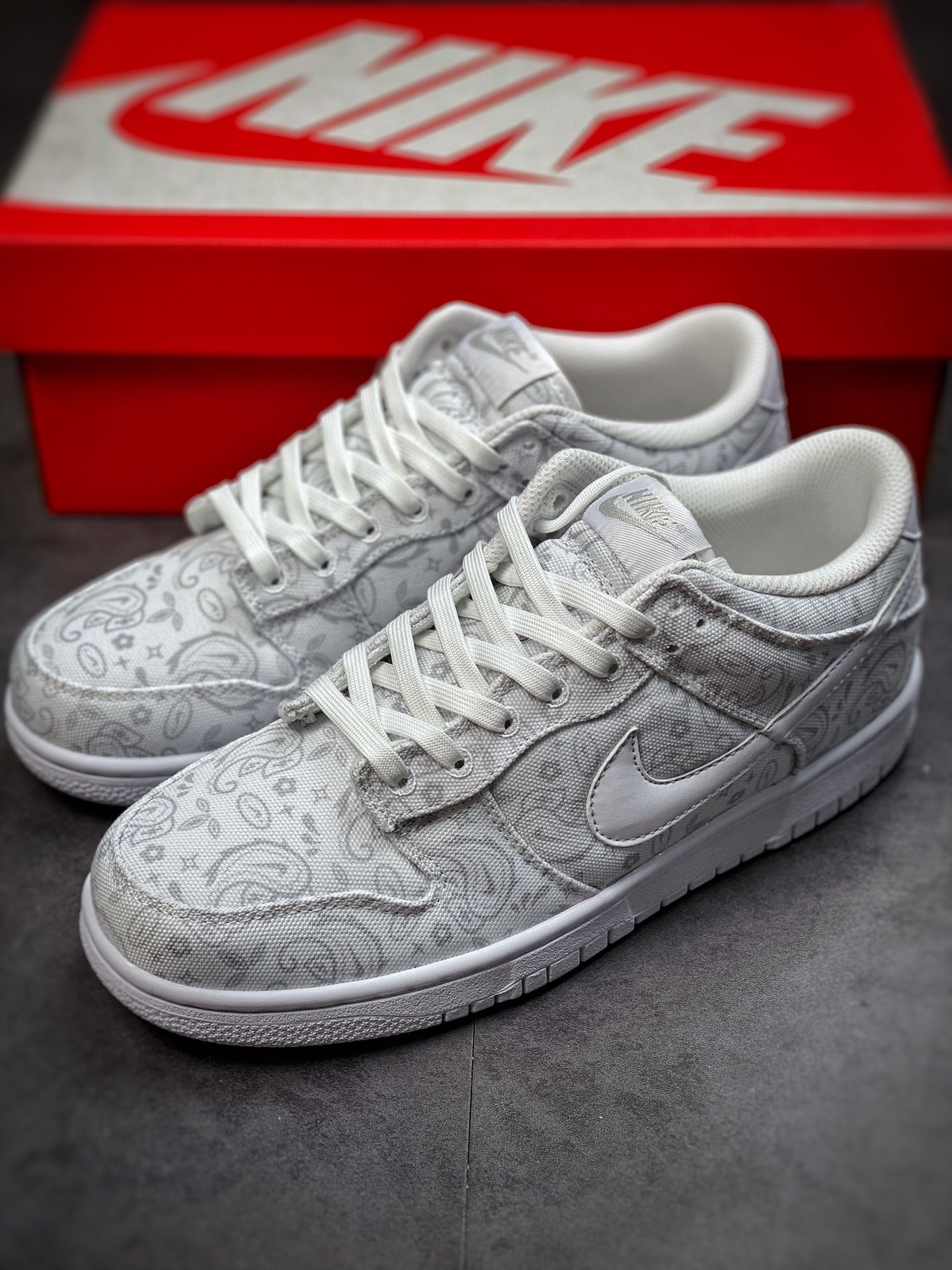 300 Nike Dunk Low White Paisley 白色 腰果花  DJ9955-100