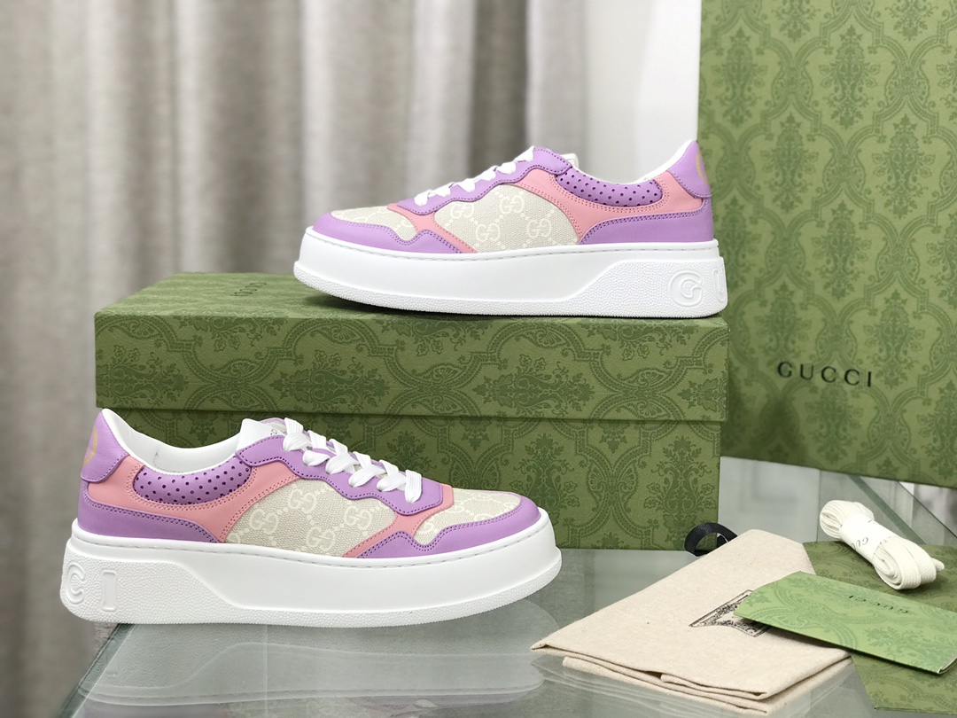 Gucci GG-Stamped Sandals: Fun Retro Look in New Series, Various Sizes Available - 图片 1