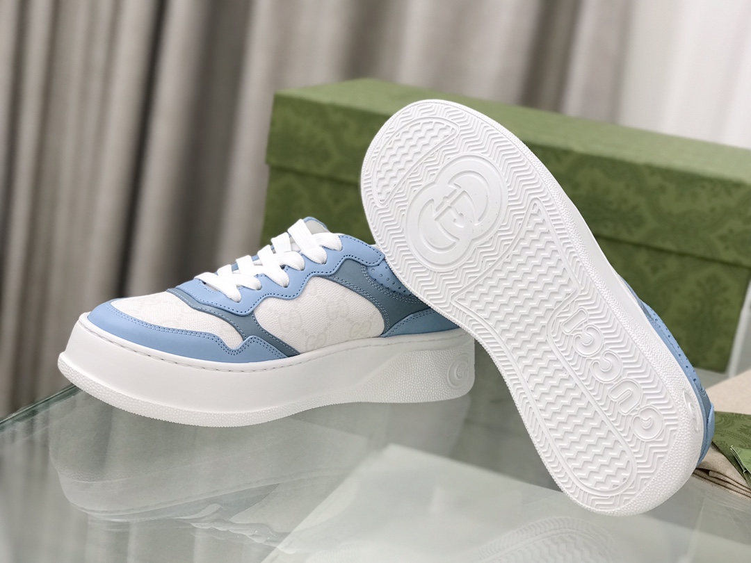 Gucci GG-Stamped Sandals: Fun Retrospect, Deep Brand Labels, White GG-Printed Leather. - 图片 7