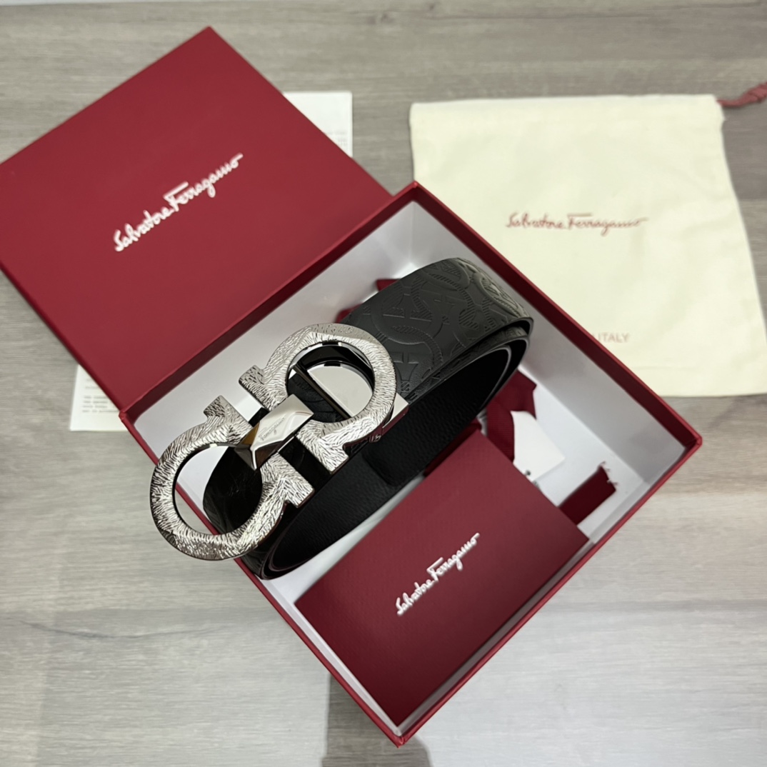 I0  Ferragamo 菲拉格慕  皮带腰带：双面使用专柜质量、百分百头层牛皮、24k纯钢扣、送人自用首选、保证真皮 包装：请认准图片专柜包装、送打孔器 全套包装 宽度：3.5cm 长度：国标cm-cm 不可以自行裁剪长度