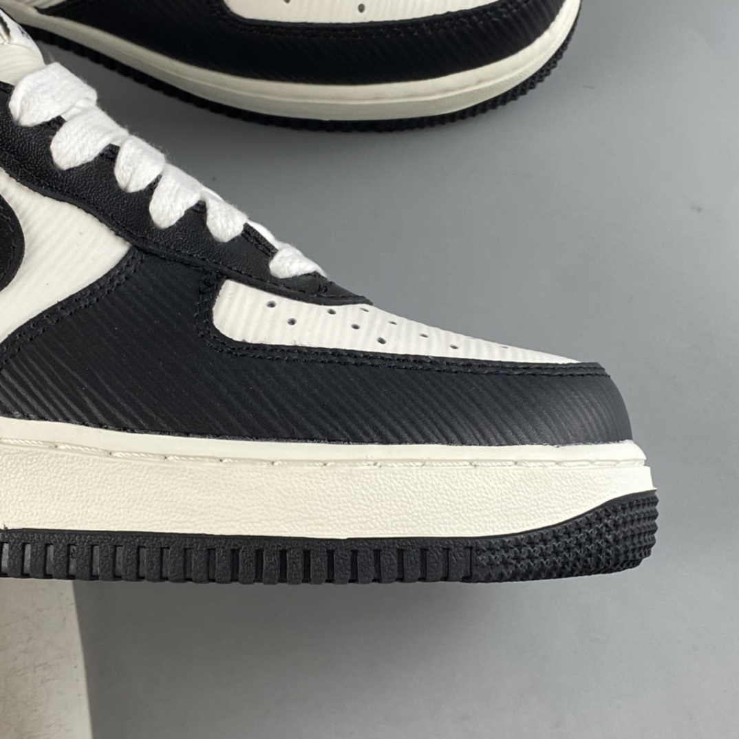 P220 Nike Air Force 1’07 Le 黑白条纹印花 空军一号低帮休闲运动板鞋 CJ1391-121