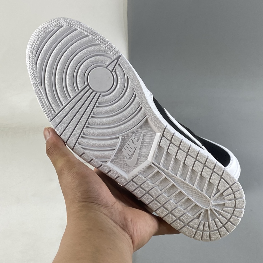P240 Air Jordan 1 Low AJ1低帮时尚休闲板鞋 DC0774-100