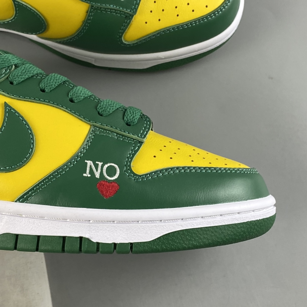 P340 Supreme x Nike SB Dunk Low 联名款SB低帮运动休闲板鞋 DO7412-983