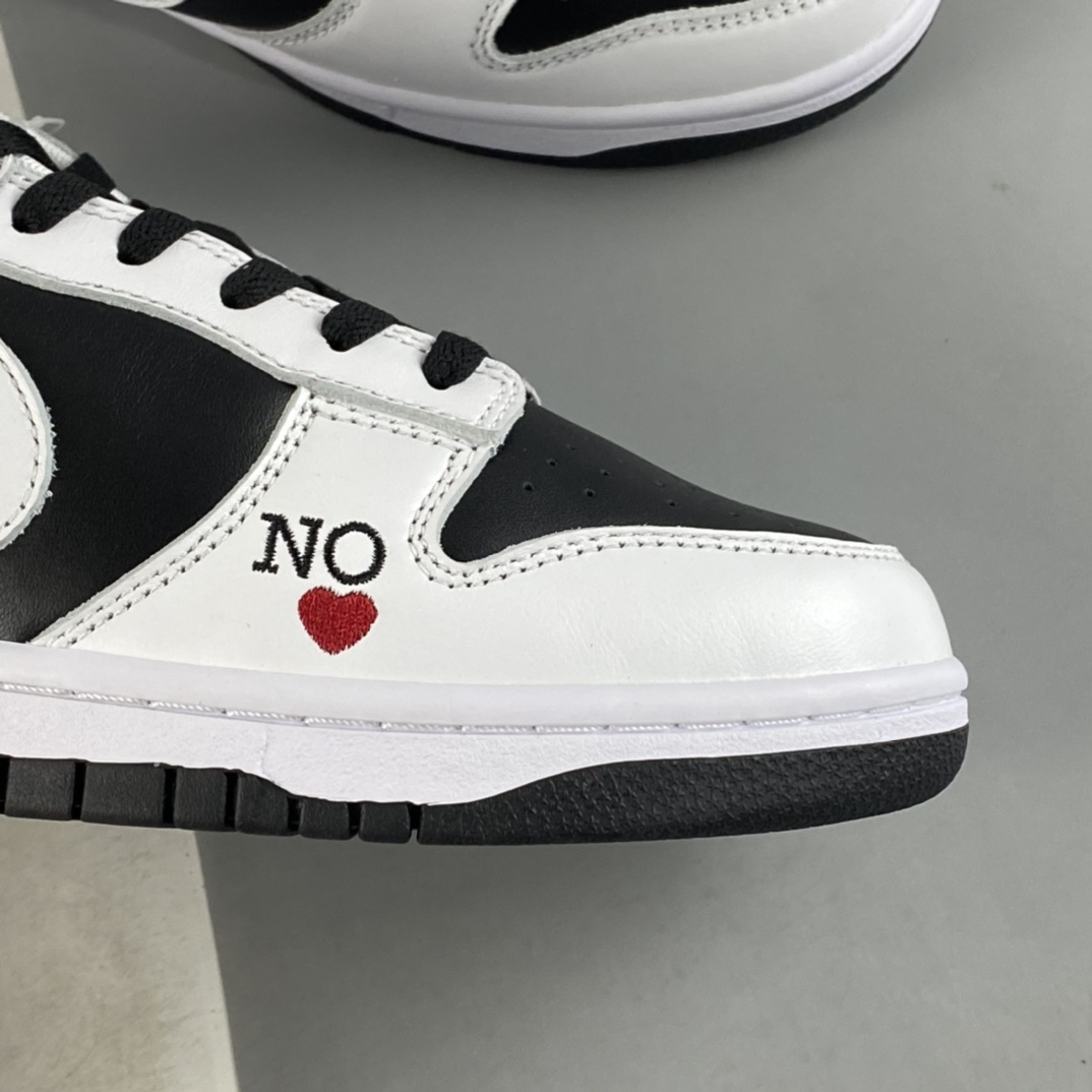 P340 Supreme x Nike SB Dunk Low 联名款SB低帮运动休闲板鞋 DO7412-984
