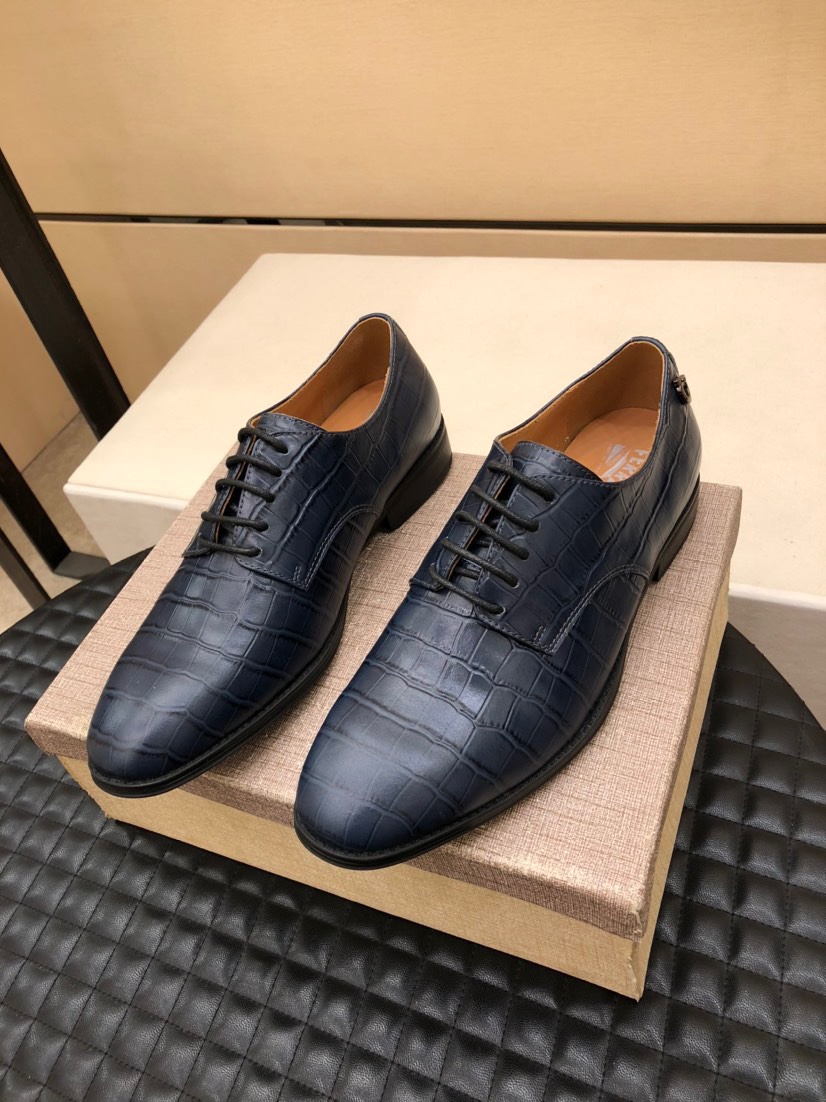 J5 .菲拉格慕、面料进口 小牛皮，进口猪皮里，大底一比一的橡胶防滑耐磨大底