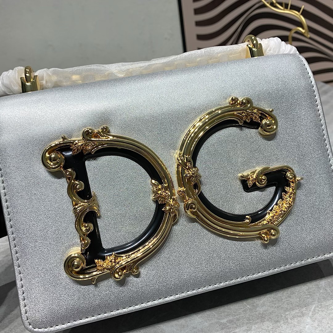 p450 【Dolce & Gabbana 杜嘉班纳】原单制造 系列斜挎包