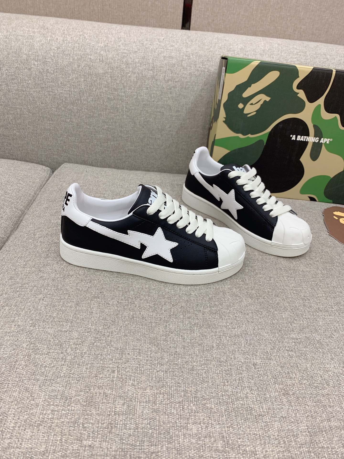 A Bathing Ape Shellhead Recreational Shoes, Fabric Cattle Skin, Sheep Skin Inside, Size 35-39.