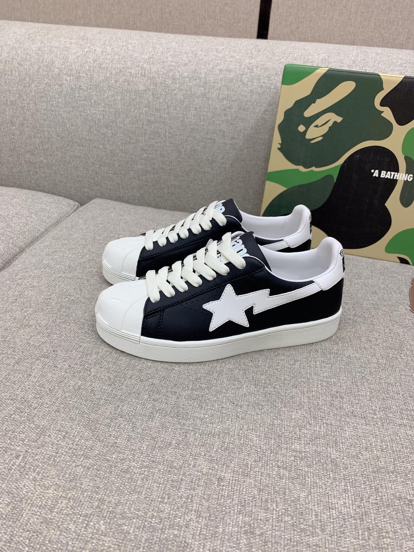 A Bathing Ape Shellhead Recreational Shoes, Fabric Cattle Skin, Sheep Skin Inside, Size 35-39. - 图片 2
