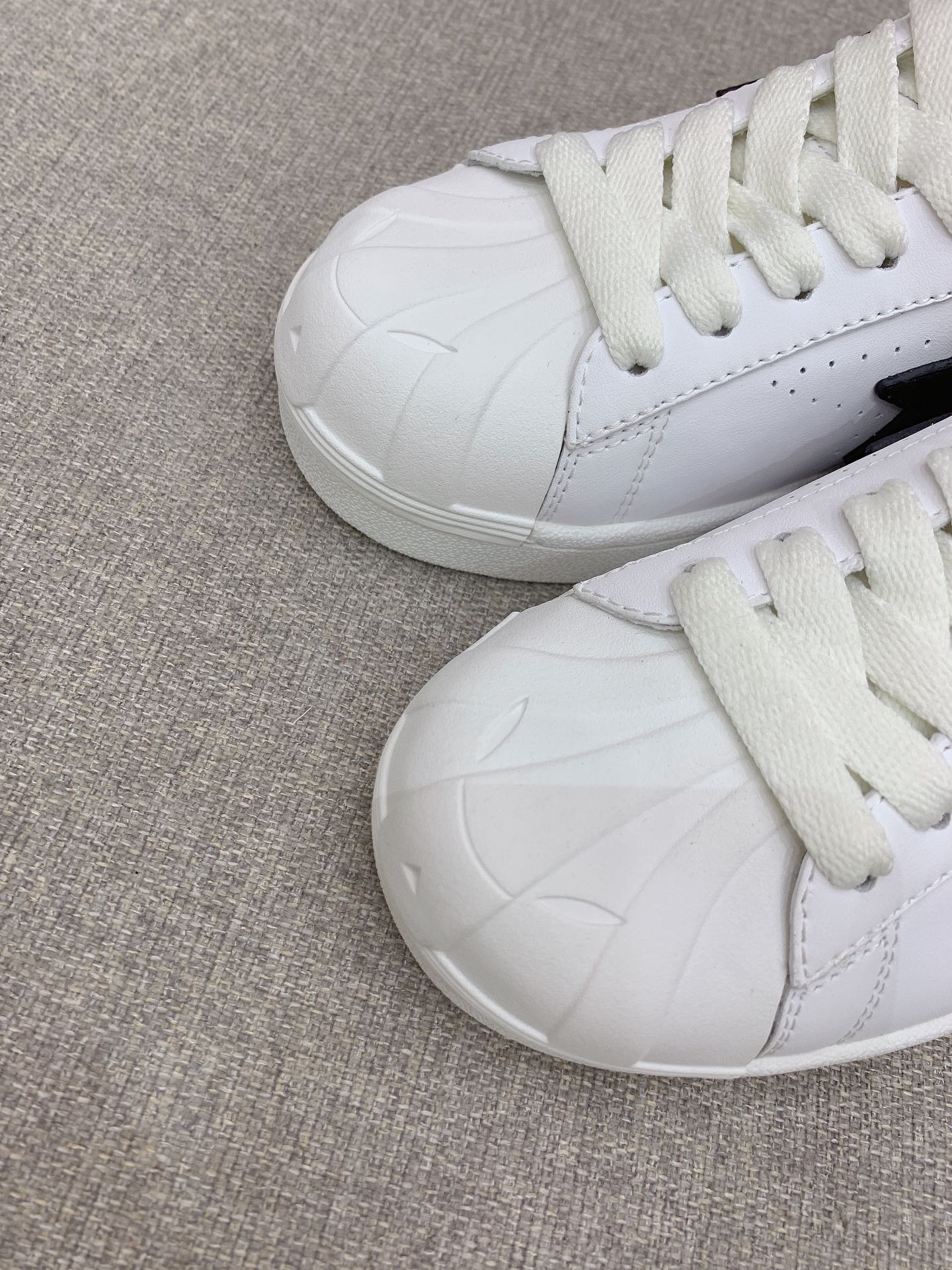 Bathing Ape Shellhead Recreational Shoes: Fabric & Sheep Skin, Size 35-39, Valued at $650. - 图片 4