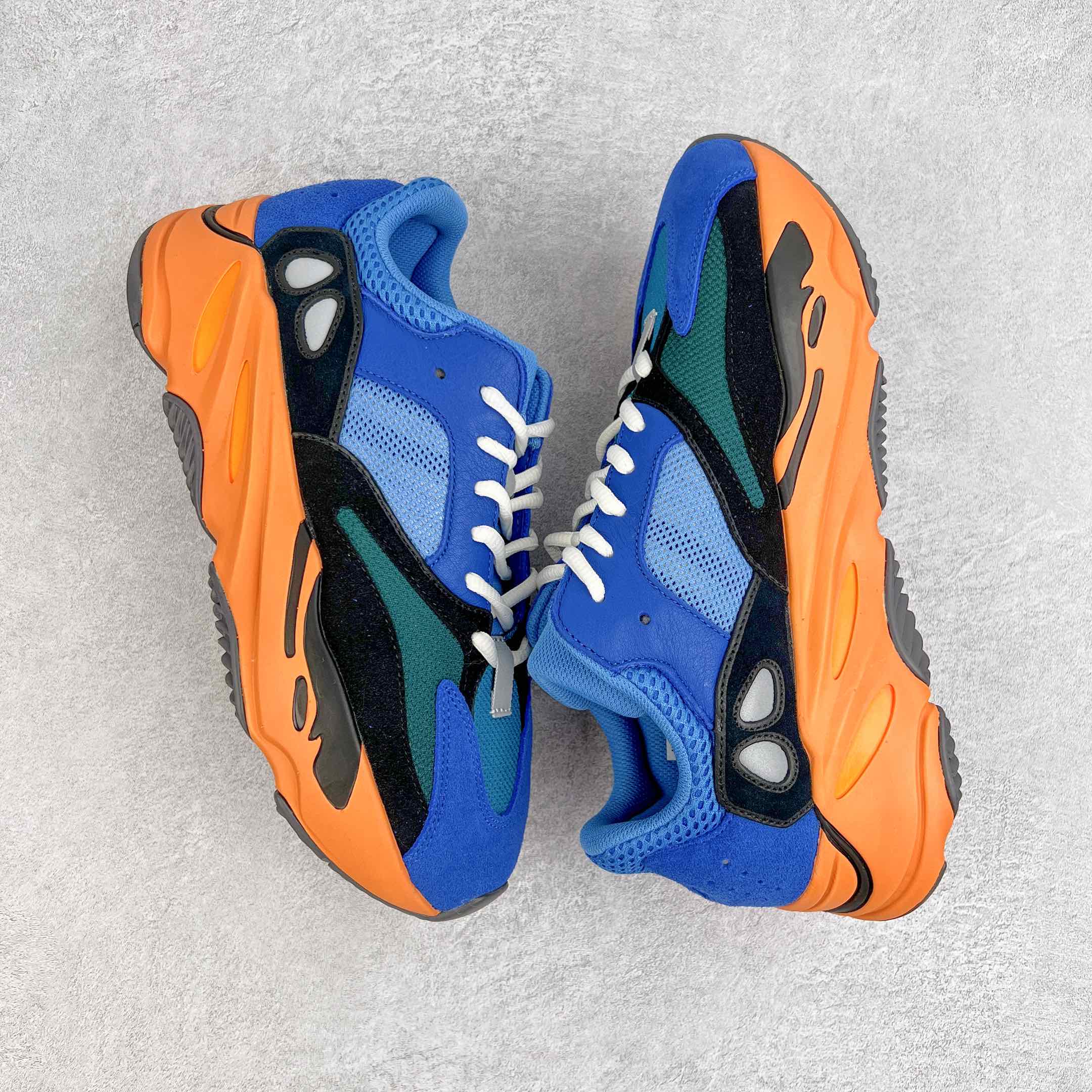图片[3]-＃JC纯原 Yeezy Boost Runner 700 蓝橙 GZ0541 原楦原纸板开发 完美低趴原鞋韵味 市场同价位区间 性价比绝无第二家 正确头层牛巴革材质 原厂3D档案数据 原厂纸板 头层皮料 细节与正品对版 中底内置 Basf 科技 材质轻便 穿着软硬适中 全套纸板模具 原厂3M反光材料尺码：36 36.5 37 38 38.5 39 40 40.5 41 42 42.5 43 44 44.5 45 46 47 48-选品中心