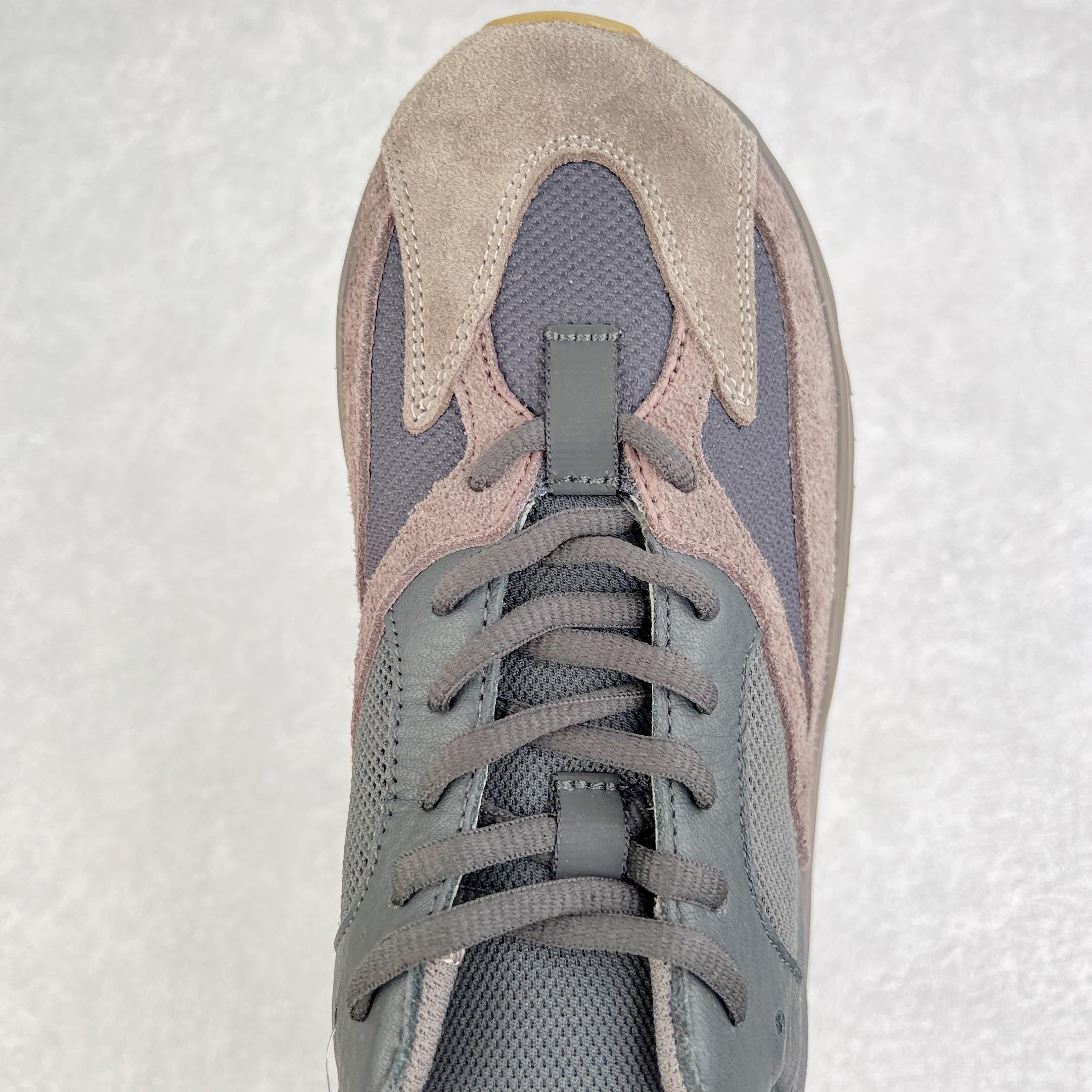 图片[4]-＃JC纯原 Yeezy Boost Runner 700 黑褐色 EE9614 原楦原纸板开发 完美低趴原鞋韵味 市场同价位区间 性价比绝无第二家 正确头层牛巴革材质 原厂3D档案数据 原厂纸板 头层皮料 细节与正品对版 中底内置 Basf 科技 材质轻便 穿着软硬适中 全套纸板模具 原厂3M反光材料尺码：36 36.5 37 38 38.5 39 40 40.5 41 42 42.5 43 44 44.5 45 46 47 48-选品中心