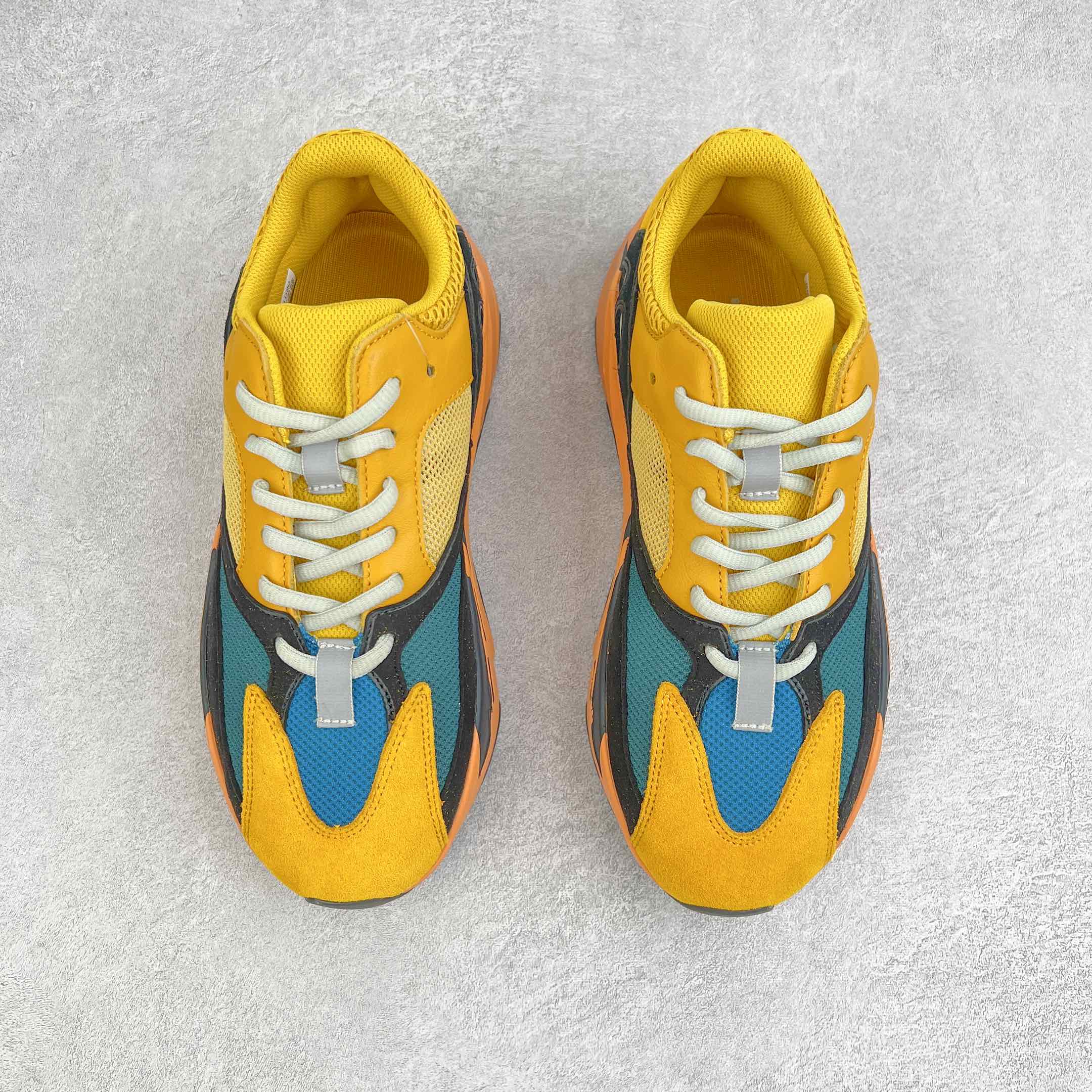 图片[2]-＃JC纯原 Yeezy Boost Runner 700 太阳橙 GZ6984 原楦原纸板开发 完美低趴原鞋韵味 市场同价位区间 性价比绝无第二家 正确头层牛巴革材质 原厂3D档案数据 原厂纸板 头层皮料 细节与正品对版 中底内置 Basf 科技 材质轻便 穿着软硬适中 全套纸板模具 原厂3M反光材料尺码：36 36.5 37 38 38.5 39 40 40.5 41 42 42.5 43 44 44.5 45 46 47 48-选品中心