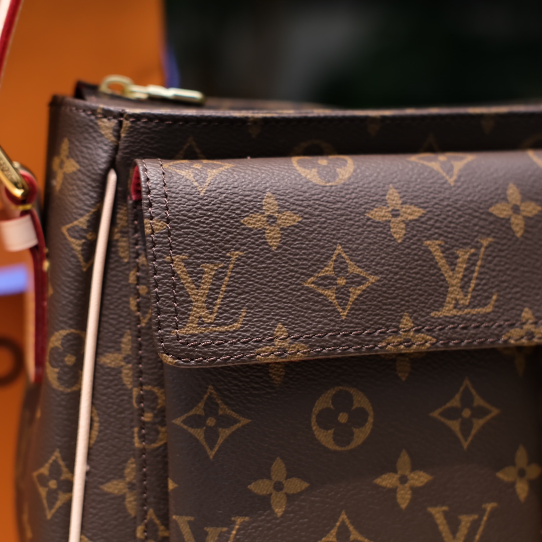 🌼 m51160中号尺寸32 x 10 x 20CM海外原厂渠道货！皮料、五金、细节全部真材实料！火爆全