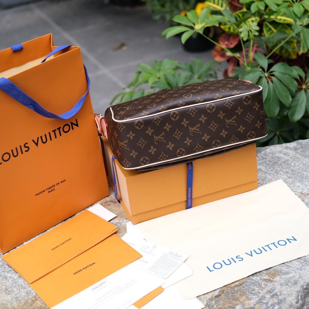 🌼 m51160中号尺寸32 x 10 x 20CM海外原厂渠道货！皮料、五金、细节全部真材实料！火爆全