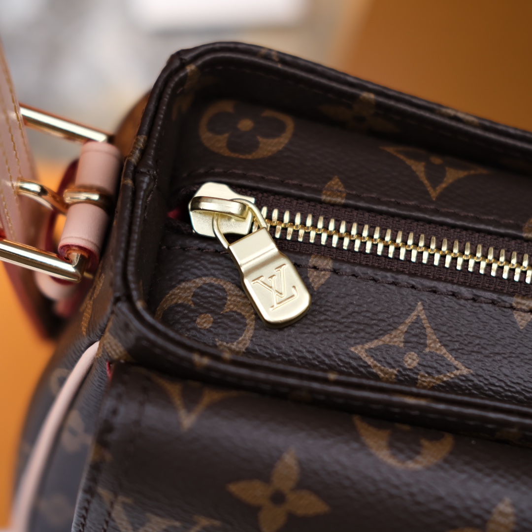 🌼 m51164小号尺寸30 x 11 x 13CM纯种海外渠道货！五金皮料等都是原厂直出！经典断货王！